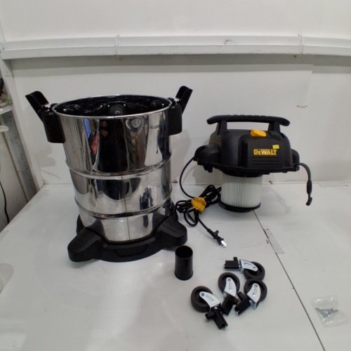 DEWALT PRO STAINLESS STEEL WET/DRY VACUUM - 8GAL - 5HP - CRUSH RESISTANT HOSE - 90CFM AIR FLOW - SILVER/BLACK (MODEL: DXV08SA) image 3
