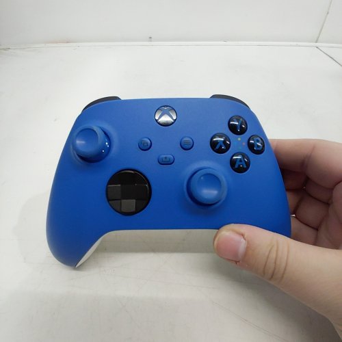 XBOX ONE CORE CONTROLLER - SHOCK BLUE image 2