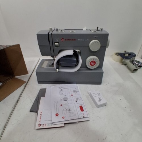 SINGER 4452 HIGH SPEED HEAVY DUTY SEWING MACHINE WITH ACCESSORIES - GREY (MODEL: 4452) image 3