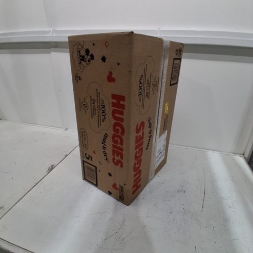X3 (84 DIAPERS TOTAL) HUGGIES SNUG AND DRY BABY DIAPERS - SIZE 5 image 5