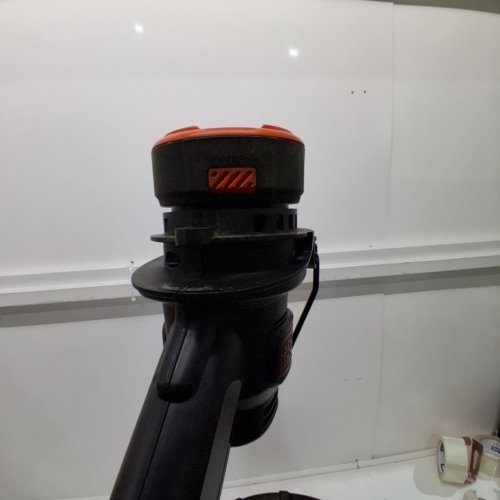 BLACK+DECKER STRING TRIMMER/EDGER - 10" - 20V - BLACK/ORANGE (MODEL: LST201) image 3