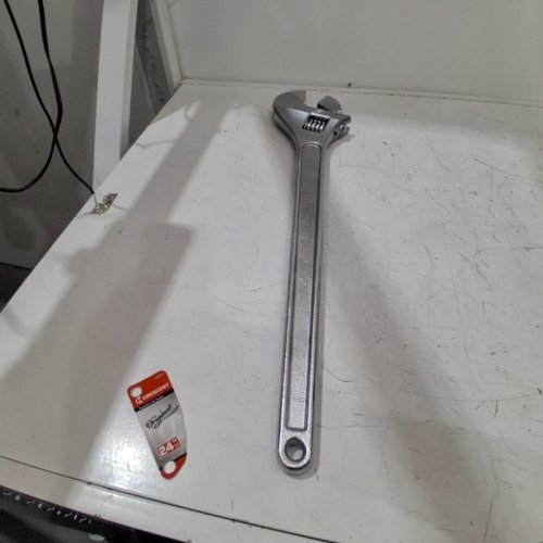CRESCENT ADJUSTABLE TAPERED HANDLE WRNCH - 24" - SILVER image 4