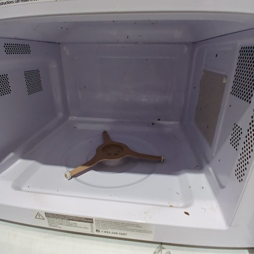 TOSHIBA COMPACT COUNTERTOP MICROWAVE OVEN - 1.2CU.FT - 1500W - STAINLESS STEEL (MODEL: ML-EM31P(SS)/CA) image 4