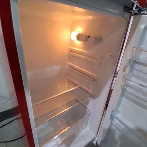 FRIGIDAIRE 2 DOOR APARTMENT SIZE RETRO REFRIGIRATOR - 7.5 CU. FT - RED (MODEL:EFR756-RED-6COM) image 2