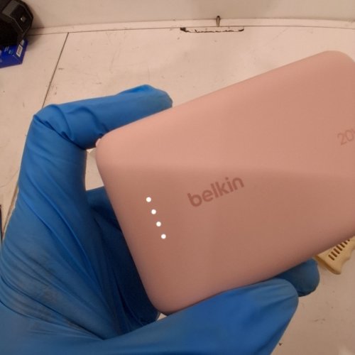 BELKIN BOOSTCHARGE PORTABLE POWER BANK - 10,000 MAH - PINK image 2