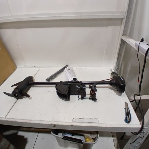 MINN KOTA ENDURA TRANSOM MOUNT TROLLING MOTOR image 2