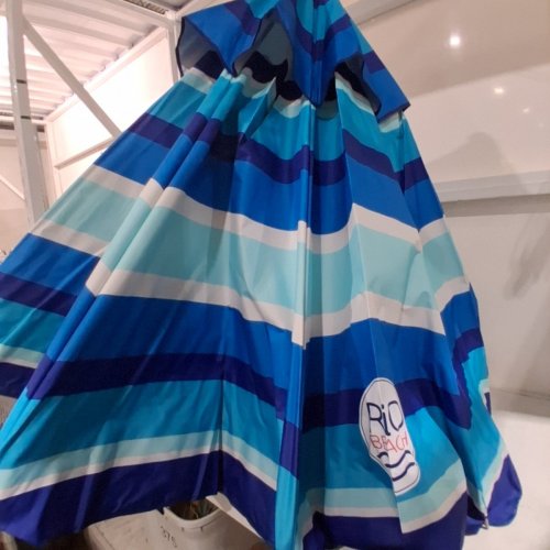 RIO BEACH UMBRELLA WITH ANCHOR - 7.5 FT - BLUE (MODEL: 1985294) image 2