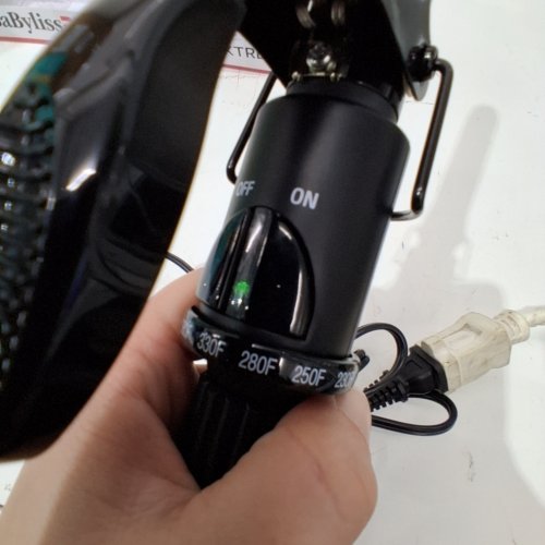 BABYLISSPRO CERAMIC CURLING IRON WITH SPRING HANDLE - 1" - BLACK (MODEL: BABC100SNC) image 2