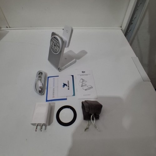ELECDOV 3-IN-1 MAGNETIC WIRELESS CHARGING STATION WITH CLOCK - SILVER image 4