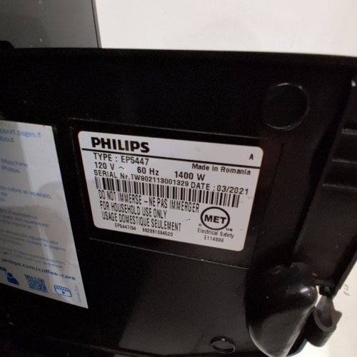 PHILIPS LATTEGO 5400 SERIES FULLY AUTOMATIC DIGITAL ESPRESSO MACHINE WITH BUILT-IN MILK FROTHER & COFFEE GRINDER - BLACK/CHROME (MODEL: EP5447/94) image 9