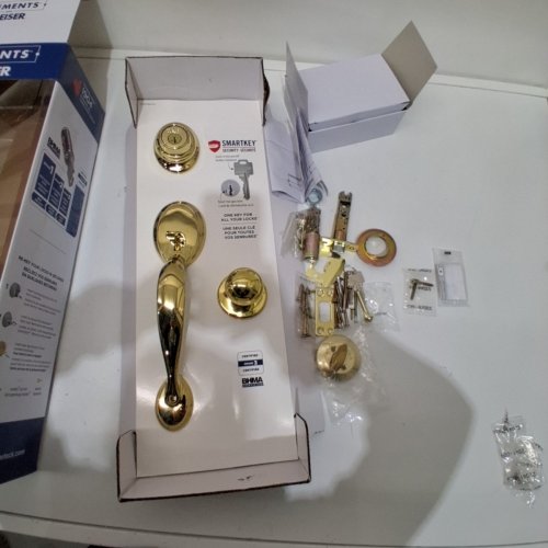 WEISER ELEMENTS KINGSWAY/YUKON BRASS EXTERIOR HANDLESET - POLISHED BRASS (MODEL: ‎9GAC94710-001) image 2