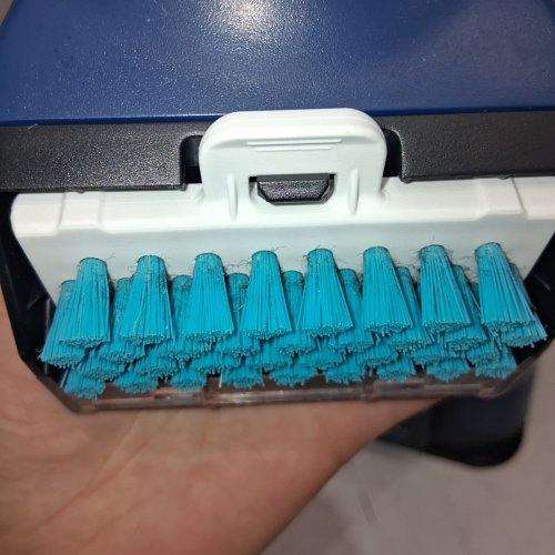 SHARK PORTABLE STAIN STRIKER CARPET CLEANER - GREY/BLUE (MODEL: PX200C) image 5