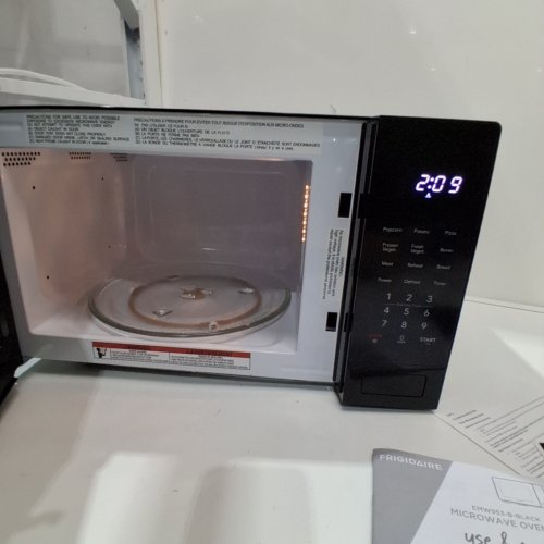 FRIGIDAIRE 900W MICROWAVE - 0.9 CU FT - BLACK (MODEL:EM953-B-BLACK) image 2