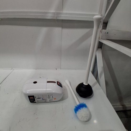OXO GOOD GRIPS TOILET BRUSH AND PLUNGER HOLDER image 2