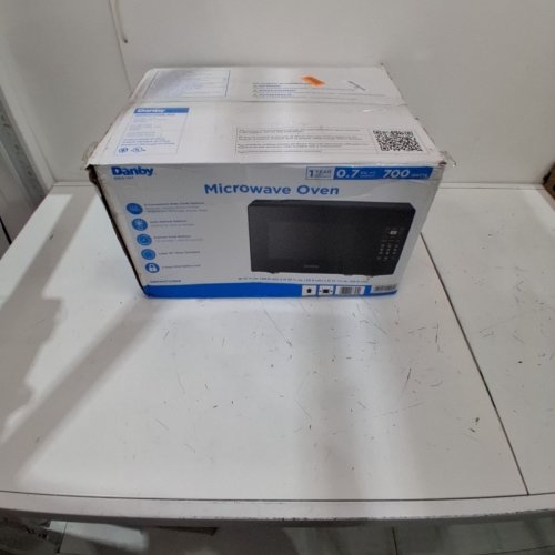 DANBY COUNTERTOP MICROWAVE - 0.7 CU.FT - BLACK - (MODEL: DBMW0721BBB) image 5