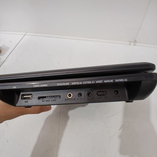 ONN PORTABLE DVD PLAYER WITH ROTATING DISPLAY / REMOTE CONTROL / EARPHONES - 10" - BLACK (MODEL: 100093889) image 6