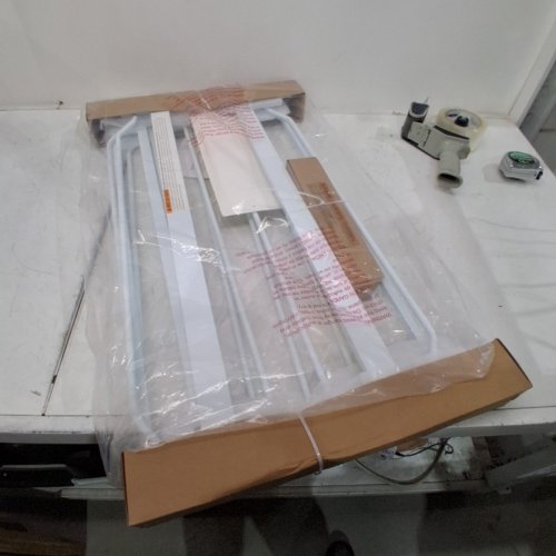 REGALO EASY STEP EXTRA WIDE METAL SAFETY GATE - 30" X 29"- 49" - WHITE (MODEL: 1164EWDS) image 2