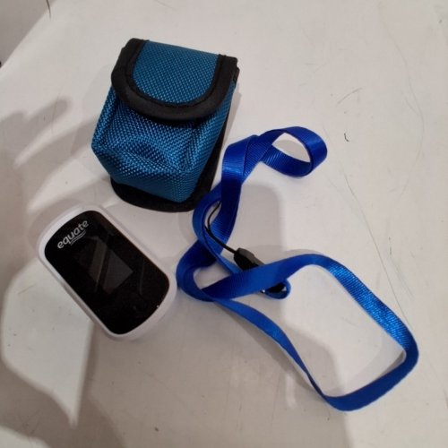 EQUATE FINGERTIP PULSE OXIMETER - HEART RATE MONITOR AND SPO2 LEVELS - WHITE (MODEL: MD300CN310) image 3
