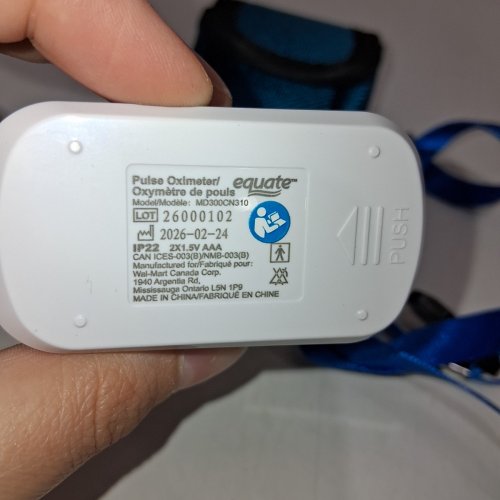 EQUATE FINGERTIP PULSE OXIMETER - HEART RATE MONITOR AND SPO2 LEVELS - WHITE (MODEL: MD300CN310) image 4