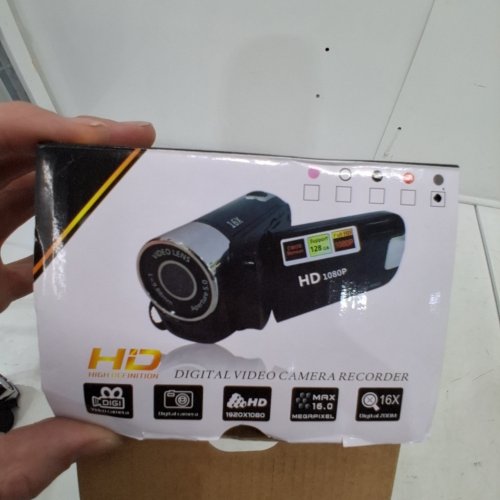 DIGITAL VIDEO CAMERA RECORDER - 1080P, 16X DIGITAL ZOOM - BLACK / SILVER image 3