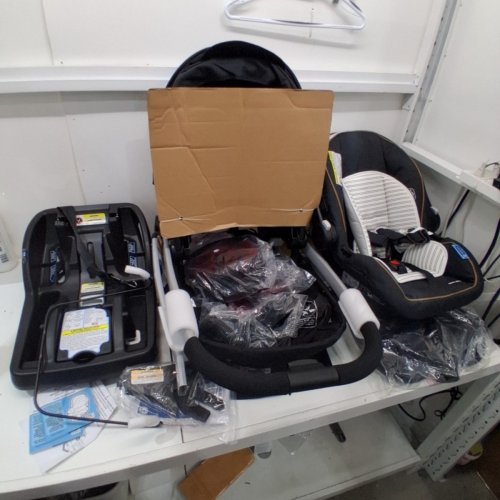 GRACO MODES PRAMETTE 3-IN-1 TRAVEL SYSTEM WITH SNUGRIDE SNUGLOCK 35 INFANT CAR SEAT CARRIER STROLLER - 35LB MAX - BLACK (MODEL: 2112258) image 3