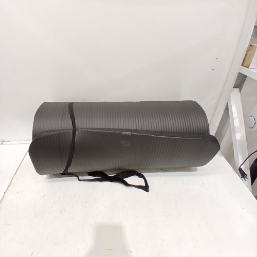 AMAZON BASIC YOGA MAT - BLACK image 2