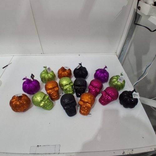 16PC GLITTER PUMPKIN AND SKULL ORNAMENTS - MULTICOLOUR image 3