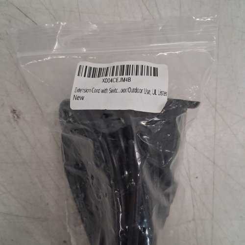EXTENSION CORD WITH IN-LINE POWER SWITCH - 10FT - BLACK image 3