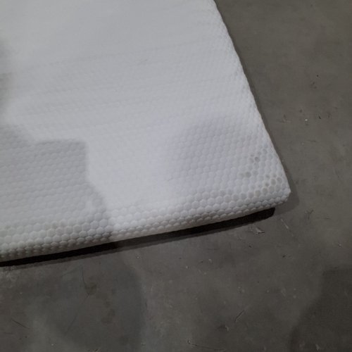 KING CHII CENTI-PUR MEMORY FOAM PORTABLE CAMPING MATTRESS - SMALL SINGLE - 72" X 24" X 3" - WHITE (MODEL: KINGCHII-SLEEPING MATS) image 4