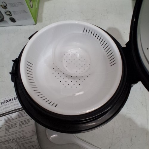 HAMILTON BEACH RICE COOKER AND STEAMER - 8 CUP CAPACITY - BLACK/SILVER (MODEL: 37518MN) image 4