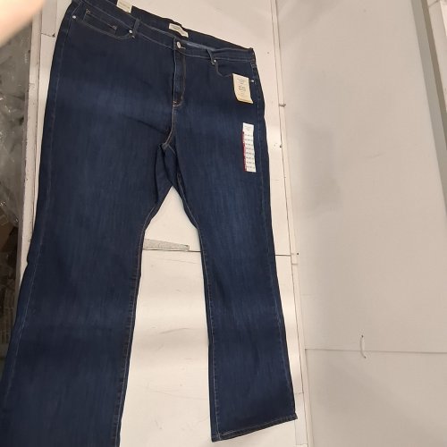 WOMENS LEVI STRAUSS MID RISE TOTALLY SHAPING BOOTCUT JEAN - 37W X 30L - INDIGO VOID image 2