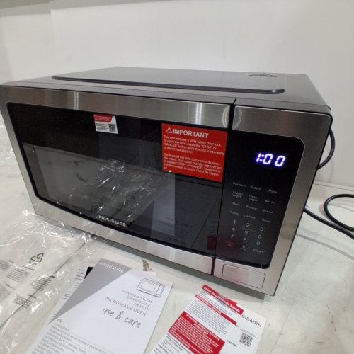 FRIGIDAIRE COUNTERTOP MICROWAVE OVEN - 1.1 CU.FT. - STAINLESS STEEL/BLACK (MODEL:EMW1120-B-3ACOM) image 2