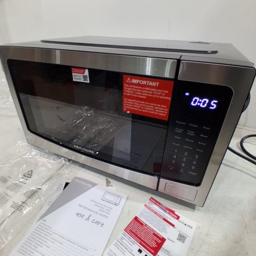 FRIGIDAIRE COUNTERTOP MICROWAVE OVEN - 1.1 CU.FT. - STAINLESS STEEL/BLACK (MODEL:EMW1120-B-3ACOM) image 6
