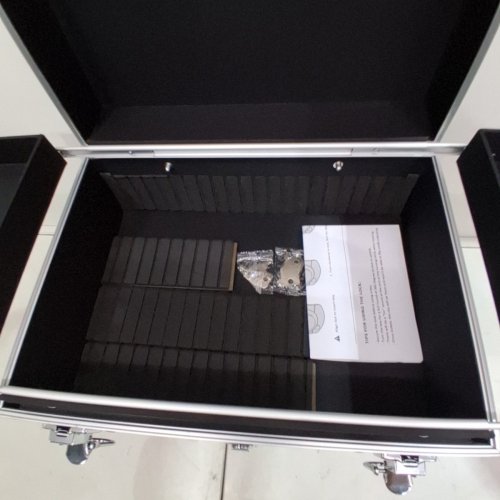 MAKEUP TRAIN CASE WITH UNIVERSAL WHEELS FOR COSMETICS STORAGE - BLACK image 6