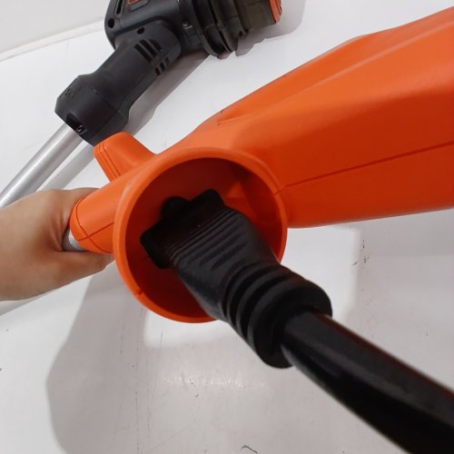 BLACK+DECKER STRING TRIMMER AND EDGER - 4AMP - 13" PATH - ORANGE (MODEL: BEST935) image 2