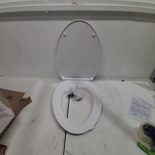 AMERICAN STANDARD ELONGATED CONTEMPORARY SOFT CLOSE TOILET SEAT WITH TRIVANTAGE AND FLAT BUMPERS - 18" - WHITE - (MODEL: 5055A65PT020) image 2
