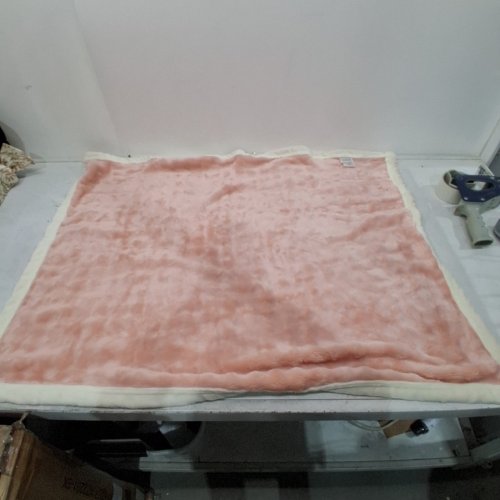 FLUFFY BABY BLANKET - 31'' X 38" - PINK\WHITE image 3