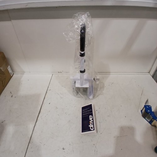 DRIVE MEDICAL ADJUSTABLE HEIGHT & WIDTH BATHTUB SAFETY RAIL - 14.5" - 17" X 3" - 7" - WHITE (MODEL: RTL12036-ADJ) image 2