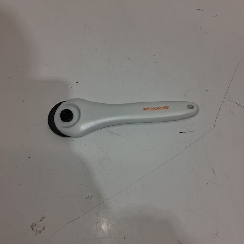 FISKARS CLASSIC STICK ROTARY CUTTER - 45MM (MODEL: 160310) image 3