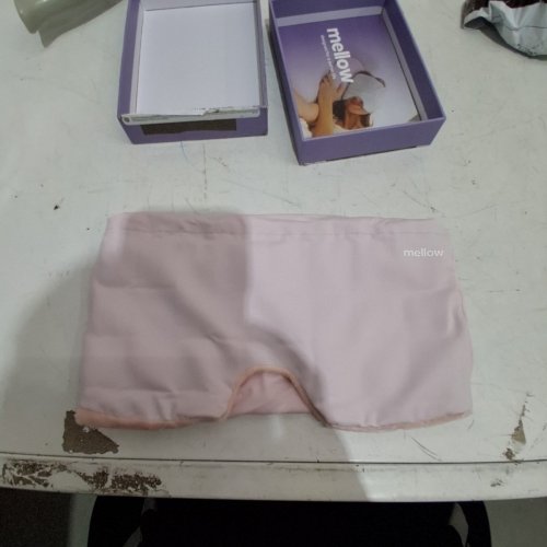 MELLOW BLACKOUT DEEP SLEEP ADJUSTABLE WEIGHTED EYE MASK - ONE SIZE FITS MOST - PINK image 2