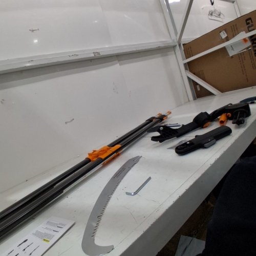 FISKARS XTENDCONTROL EXTENDABLE POLE SAW/TREE PRUNER - 4FT-16FT - BLACK/ORANGE (MODEL: 392490) image 3