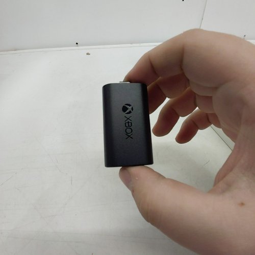 XBOX RECHARGEABLE BATTERY + USB-C CABLE image 2