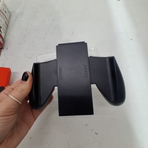 NINTENDO SWITCH JOY-CON COMFORT GRIP ***GRIP ONLY*** - BLACK image 2