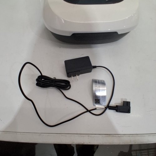AIPER CORDLESS AUTOMATIC ROBOTIC POOL CLEANER - FOR ABOVE-GROUND POOLS UP TO 860SQ.FT - (MODEL: SCUBA 800) image 3