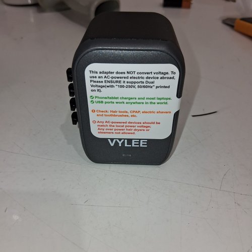 UNIVERSAL TRAVEL ADAPTER - BLACK image 3