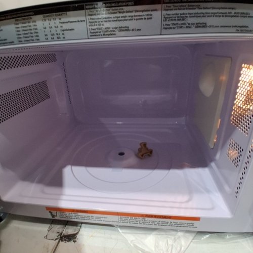 BLACK+DECKER STAINLESS STEEL MICROWAVE OVEN WITH CHILD SAFETY LOCK AND 6 AUTO COOK PRESETS - 900W - (MODEL: EM925AB9-P/CA) image 5