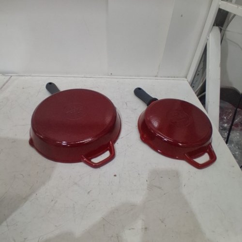 2PC TRAMONTINA ENAMELED CAST IRON SKILLETS - 10" & 12" - WHITE/RED (MODEL: 1529471) image 4