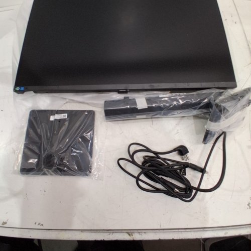 SAMSUNG 27" 4K VIEWFINITY S7 SERIES IPS LED MONITOR - 60HZ - 3840 X 2160 - 5 MS - HDR 10 - BLACK (MODEL: S27D702EAN) image 4