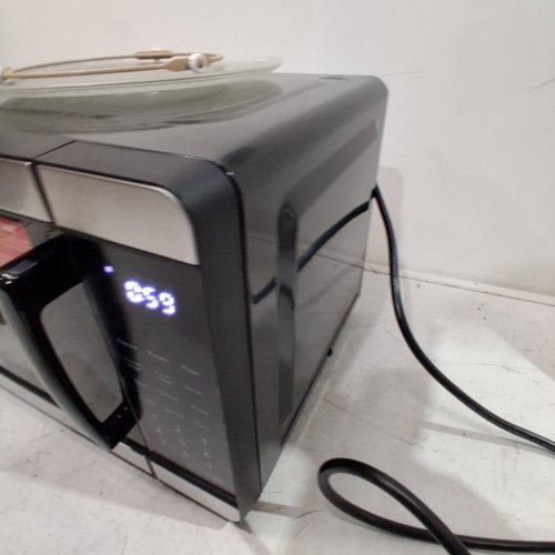 FRIGIDAIRE MICROWAVE OVEN - 0.7 CU. FT.; 700W - BLACK / STAINLESS STEEL (MODEL: EMW741_AMZ) image 6