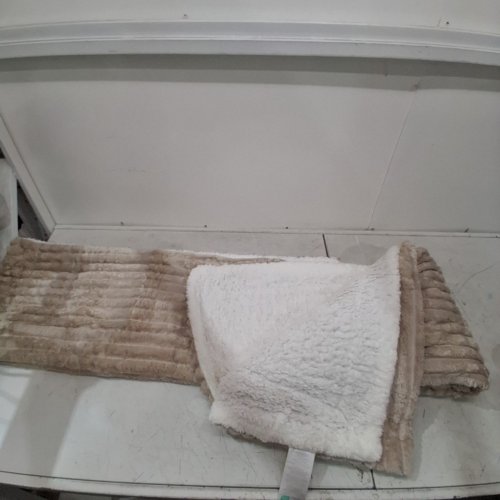 BEDSURE CORDUROY SOFT COZY SHERPA FLEECE BLANKET - TWIN (60" X 80") - BEIGE/WHITE (MODEL: CORDUROY SHERPA BLANKET) image 2